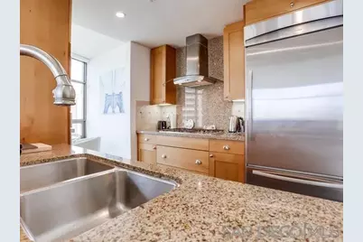  700 W E St #1504, San Diego, CA 92101 - Photo 5
