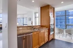 700 W E St, San Diego, CA 92101 - Photo 3