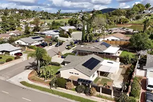 405 Joann Cir, Vista, CA 92084 - Photo 3