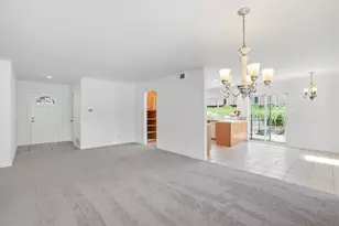 405 Joann Cir, Vista, CA 92084 - Photo 9