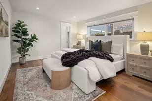 420 1st St, Coronado, CA 92118 - Photo 27