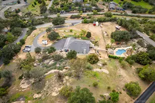30073 Alta Mira Ln, Valley Center, CA 92082 - Photo 5