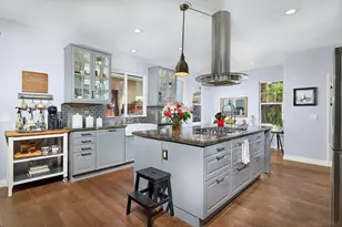 7354 Escallonia Ct, Carlsbad, CA 92011 - Photo 9