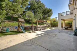 993 Hawthorne Creek Dr, Chula Vista, CA 91914 - Photo 35