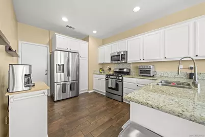  31937 Red Pine Way #80, Temecula, CA 92592 - Photo 11