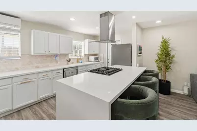  465 Parkbrook St, Spring Valley, CA 91977 - Photo 9