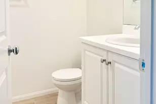 2451 Verano Wy., Vista, CA 92081 - Photo 17