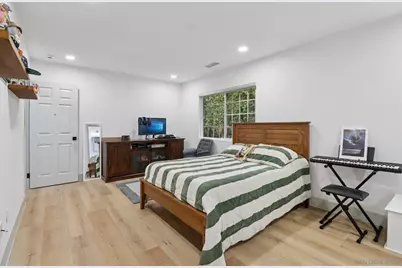  43 Corte Maria Ave, Chula Vista, CA 91910 - Photo 35