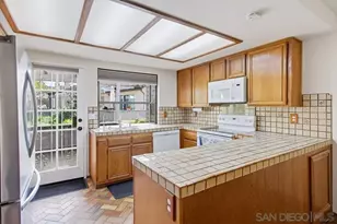 5571 Adobe Falls Rd, San Diego, CA 92120 - Photo 13