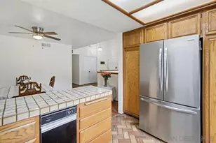 5571 Adobe Falls Rd, San Diego, CA 92120 - Photo 27