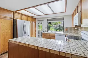 5571 Adobe Falls Rd, San Diego, CA 92120 - Photo 23