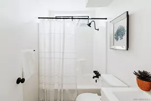 4652 Don Lorenzo Dr, Los Angeles, CA 90008 - Photo 7