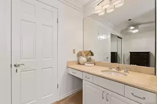 8110 El Paseo Grande, La Jolla, CA 92037 - Photo 21