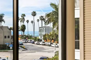 8110 El Paseo Grande, La Jolla, CA 92037 - Photo 7