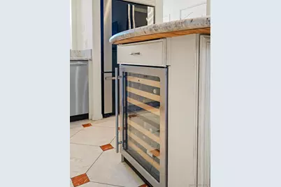  7337 Draper Ave, La Jolla, CA 92037 - Photo 17