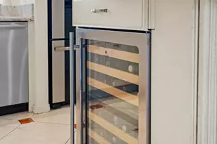 7337 Draper Ave, La Jolla, CA 92037 - Photo 17