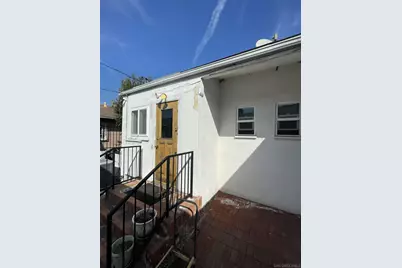  2700 W 85th St, Inglewood, CA 90305 - Photo 3