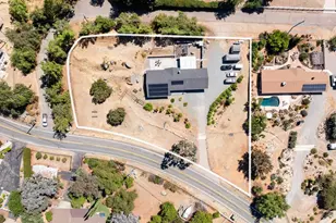 2855 N Victoria Dr, Alpine, CA 91901 - Photo 37