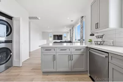  5270 San Bernardo Ter, San Diego, CA 92114 - Photo 17