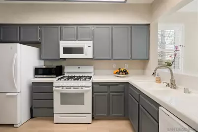  13527 Tiverton Rd, San Diego, CA 92130 - Photo 5