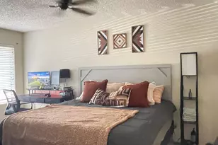 4044 Crystal Dawn Ln, San Diego, CA 92122 - Photo 9