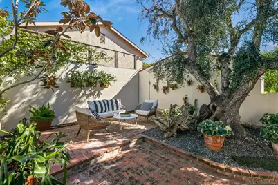  7227 Olivetas Ave, La Jolla, CA 92037 - Photo 29
