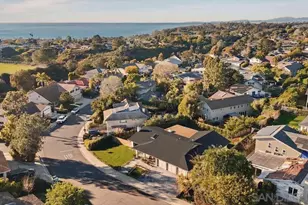 8390 Cliffridge Ln, La Jolla, CA 92037 - Photo 3