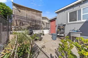 1380 Oak Hill Dr, Escondido, CA 92026 - Photo 25