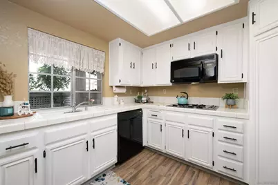  1050 La Tortuga Dr #15, Vista, CA 92081 - Photo 1