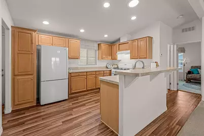  14089 Pomegranate Ave #214, Poway, CA 92064 - Photo 7