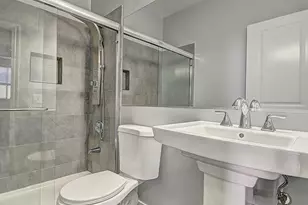 555 Maine Ave, Long Beach, CA 90802 - Photo 13