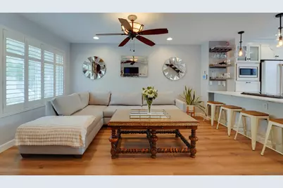  8490 Via Sonoma #11, La Jolla, CA 92037 - Photo 5