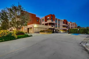7826 Topanga Canyon Blvd, Canoga Park, CA 91304 - Photo 11