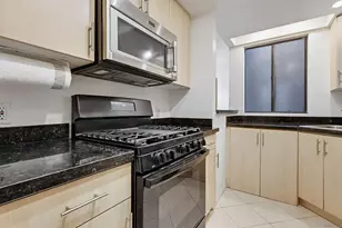 7826 Topanga Canyon Blvd, Canoga Park, CA 91304 - Photo 21