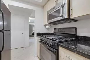 7826 Topanga Canyon Blvd, Canoga Park, CA 91304 - Photo 25