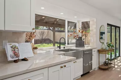  6243 Lake Lomond Dr, San Diego, CA 92119 - Photo 7