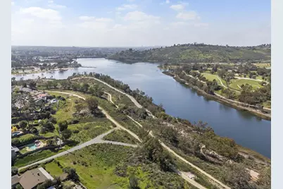  6243 Lake Lomond Dr, San Diego, CA 92119 - Photo 31