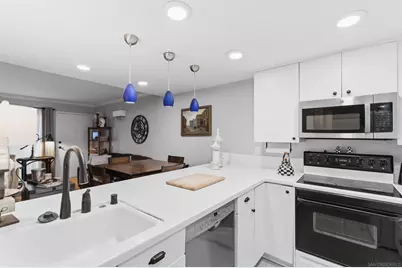  8368 Via Sonoma, La Jolla, CA 92037 - Photo 13