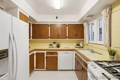  829-31 Avalon Ct, San Diego, CA 92109 - Photo 21