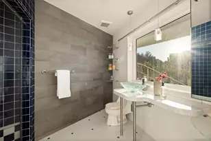 1705 Valdes Dr, La Jolla, CA 92037 - Photo 43