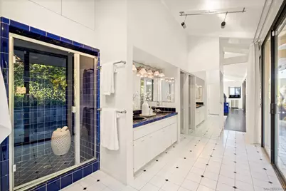  1705 Valdes Dr, La Jolla, CA 92037 - Photo 21