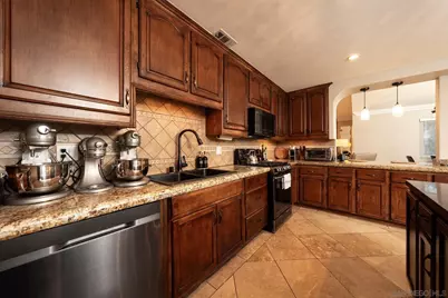  18097 Valladares Dr, San Diego, CA 92127 - Photo 11