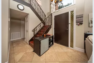  18097 Valladares Dr, San Diego, CA 92127 - Photo 3