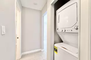 7405 Charmant Dr, San Diego, CA 92122 - Photo 13