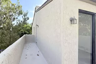 8725 Caminito Abrazo, La Jolla, CA 92037 - Photo 27