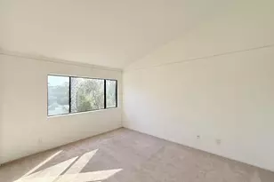 8725 Caminito Abrazo, La Jolla, CA 92037 - Photo 19