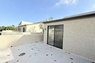 8725 Caminito Abrazo, La Jolla, CA 92037 - Photo 25