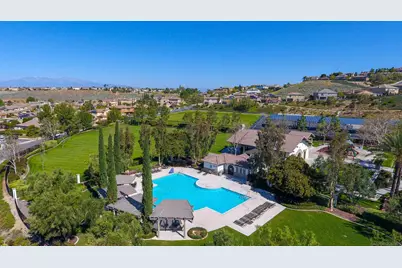  18410 Lakepointe Dr, Riverside, CA 92503 - Photo 7