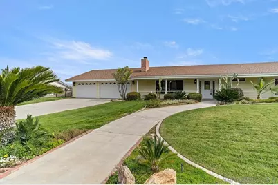  43860 Mandarin Drive, Hemet, CA 92544 - Photo 3