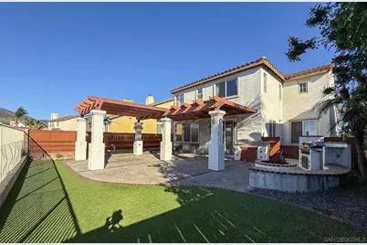  700 Rocking Horse Dr, Chula Vista, CA 91914 - Photo 5
